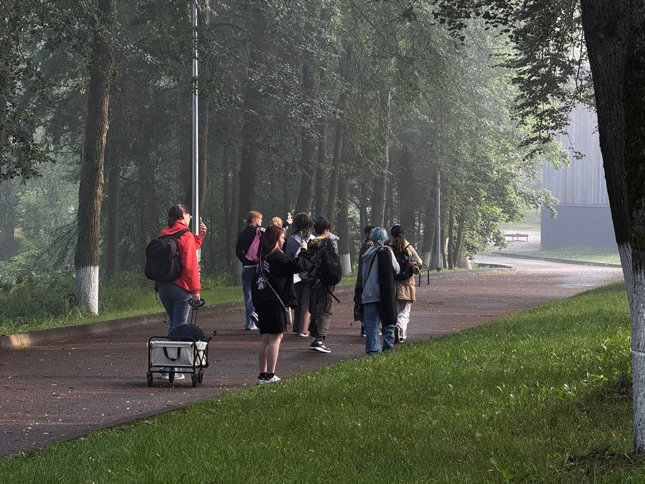 Утро на интенсиве: группа выходит на съёмки
